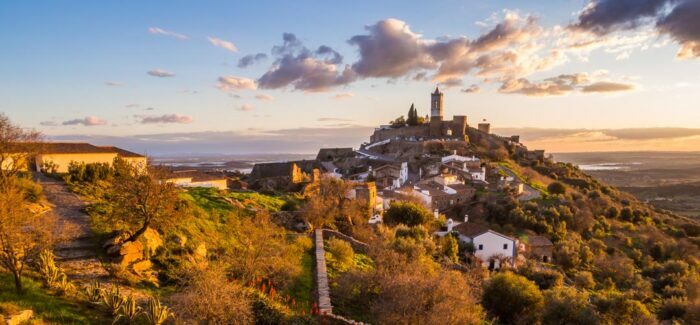 As típicas herdades no Alentejo, Portugal