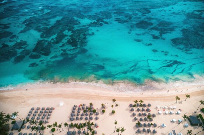 Praia tropical do console República Dominicana.