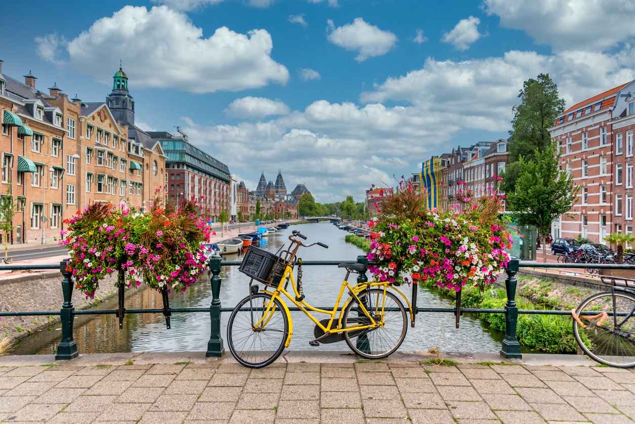 Passeio de bicicleta 6 países ideais para quem ama pedalar - Amsterdam - Holanda (Foto: iStock)